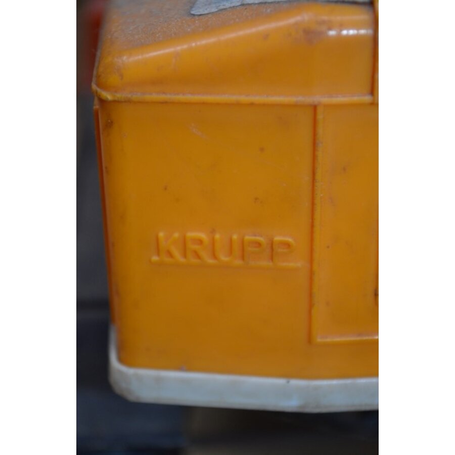 Vrachtwagen met graafmachine-5