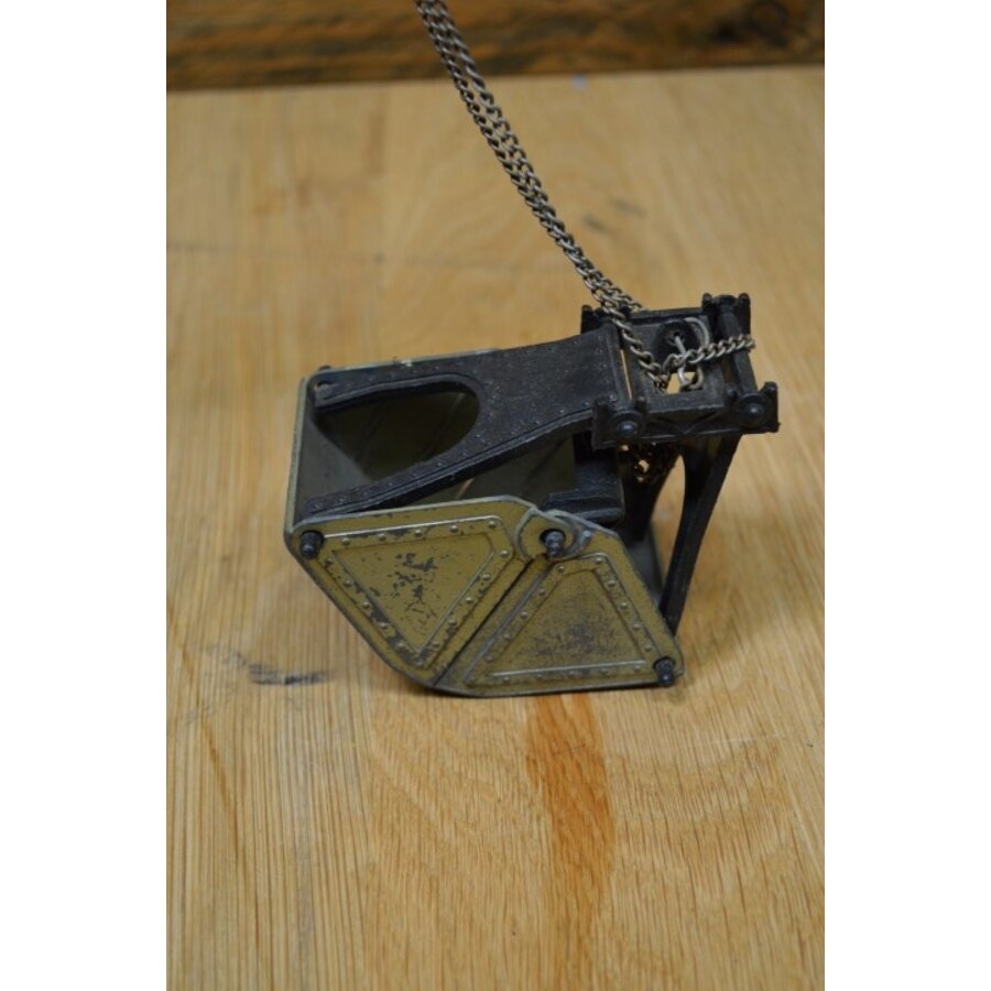 Vrachtwagen met graafmachine-7