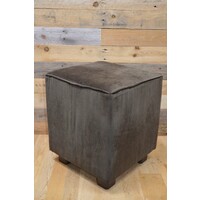 thumb-Bruine zithocker met houten pootjes-3