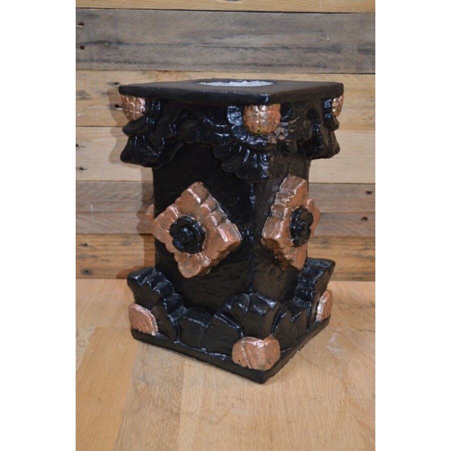 Betonnen zuil zwart met oud brons – pilaar of sokkel voor plant of beeld-4