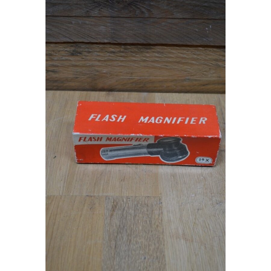 Vintage flash magnifier verlicht vergrootglas-2