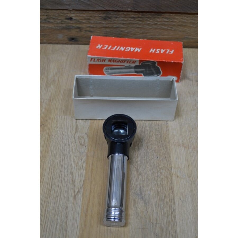 Vintage flash magnifier verlicht vergrootglas-1