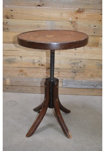 Antiek zitkrukje rond 