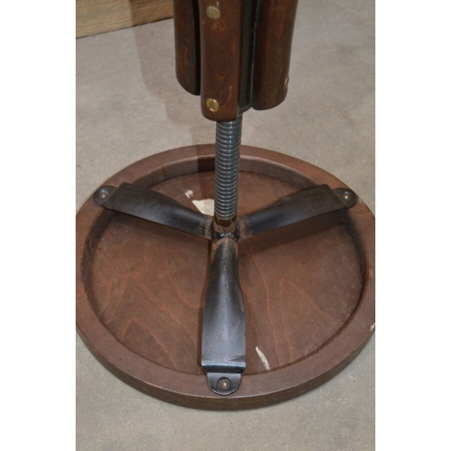 Antiek rond draaikrukje in Thonet stijl-5