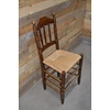 LoodsVol, Tweedehands Oude knopstoel met biezen mat en massief houten frame