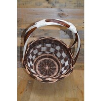 thumb-Driekleurige wilgentenen mand met handvat. Decoratief en praktisch.-6