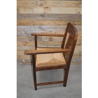 thumb-Ouderwetse houten armstoel met biezen zitting-5