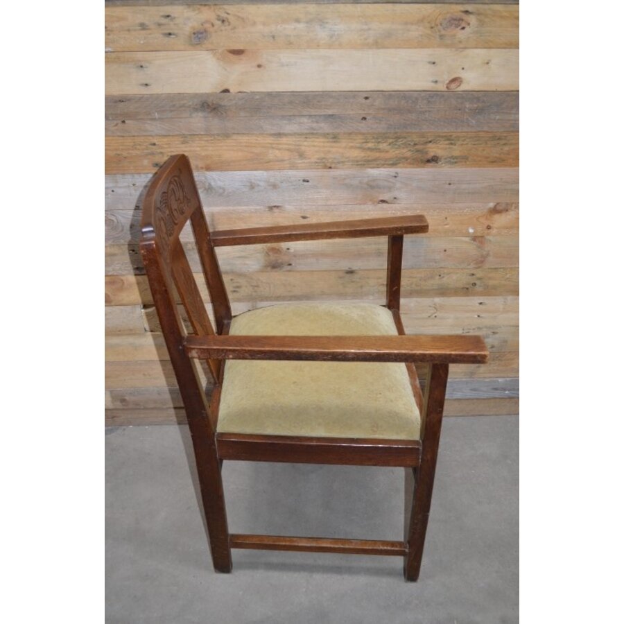 Armstoel ouderwets met stoffen zitting-5