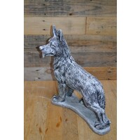 thumb-Betonnen staande herdershond – levensecht hondenbeeld met gespitste oren-7
