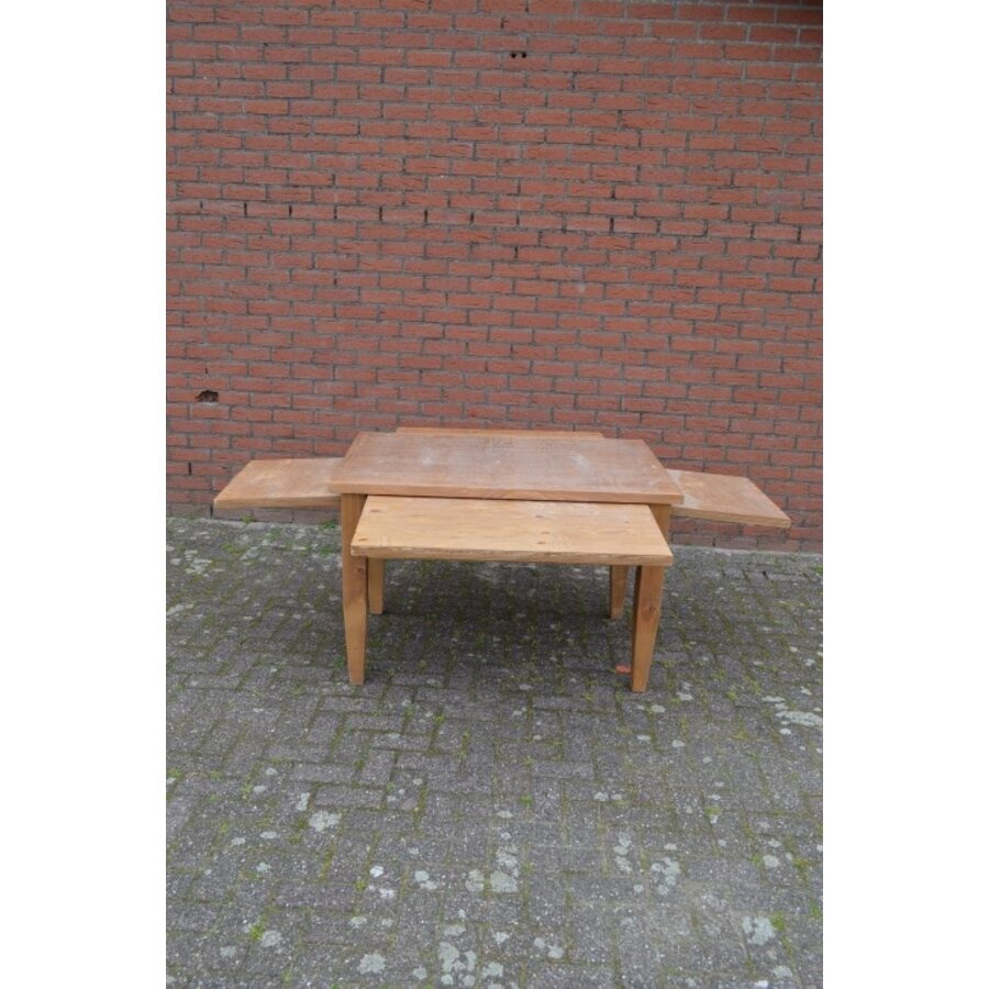 Grote vurenhouten showtafel of buffettafel-6