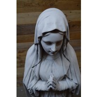 thumb-Betonnen beeld Madonna met gevouwen handen – Maria voor tuin of interieur-4