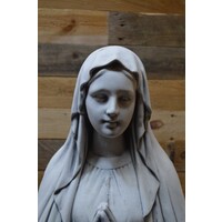 thumb-Betonnen beeld Madonna met gevouwen handen – Maria voor tuin of interieur-5