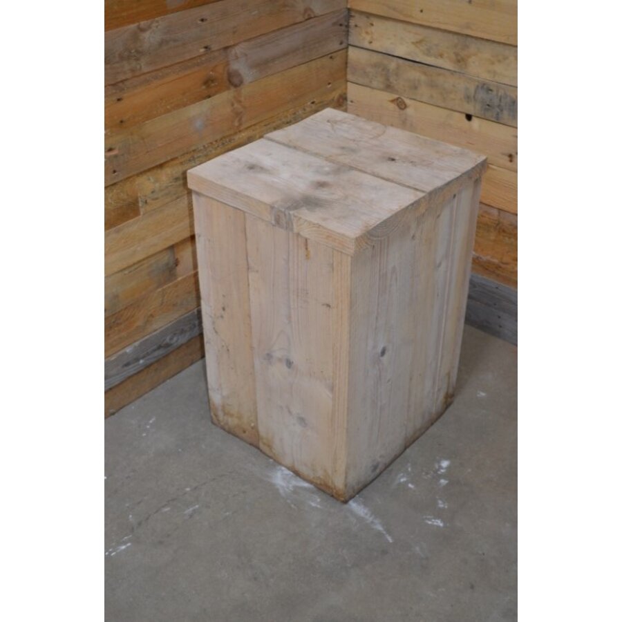 Zuil van gebruikt steigerhout-1