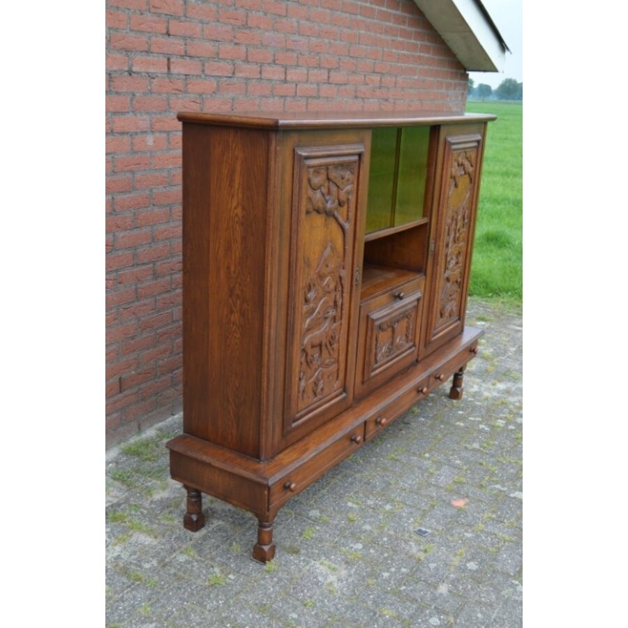 Massief donker eiken dressoir met houtsnijwerk-6