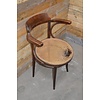 LoodsVol, Tweedehands Donkere houten armstoel in Thonet stijl