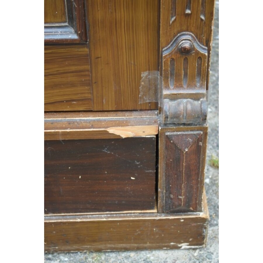 Antieke kledingkast oud grenen met kuif-5