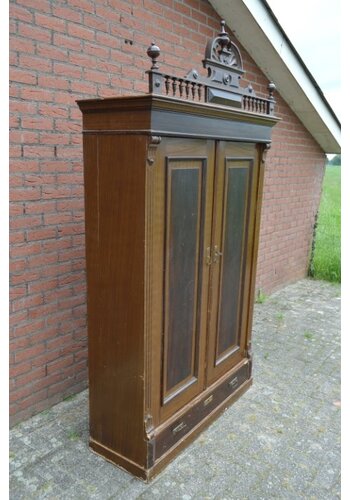 Antieke kledingkast oud grenen 