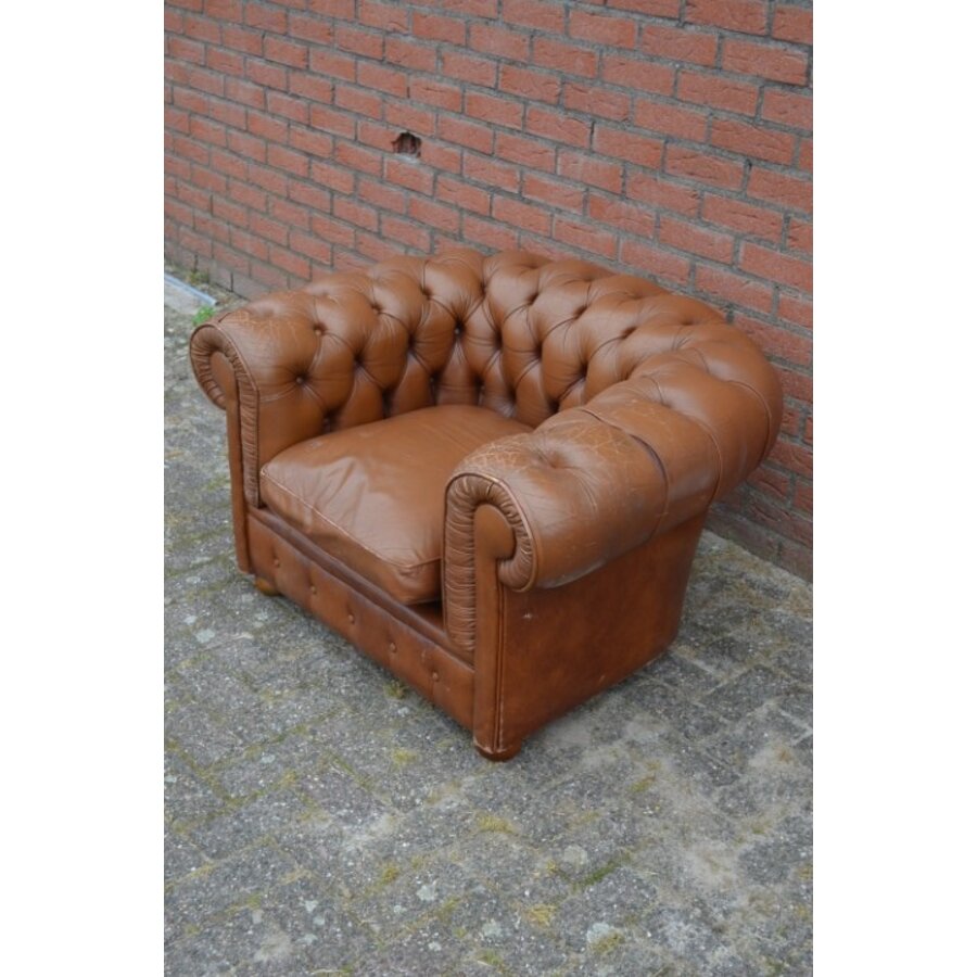 Engelse Chesterfield armfauteuil van leer-3
