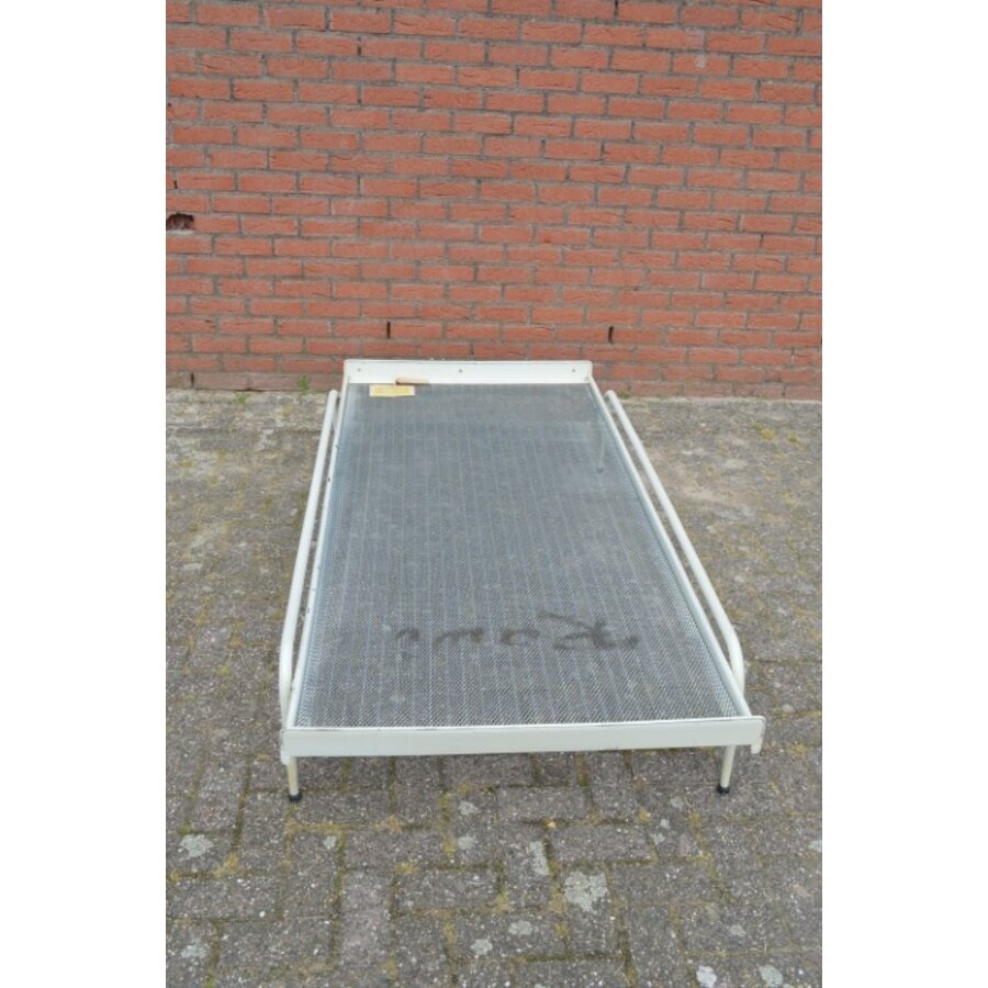Rawi retro metalen spiraal logeer bed-2