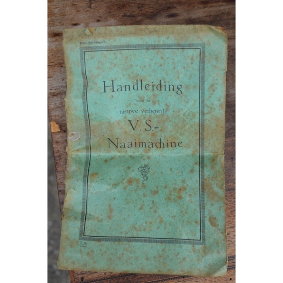 Antieke naaimachine-9