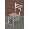 LoodsVol, Tweedehands Witte houten stoel met een touw gevlochten zitting