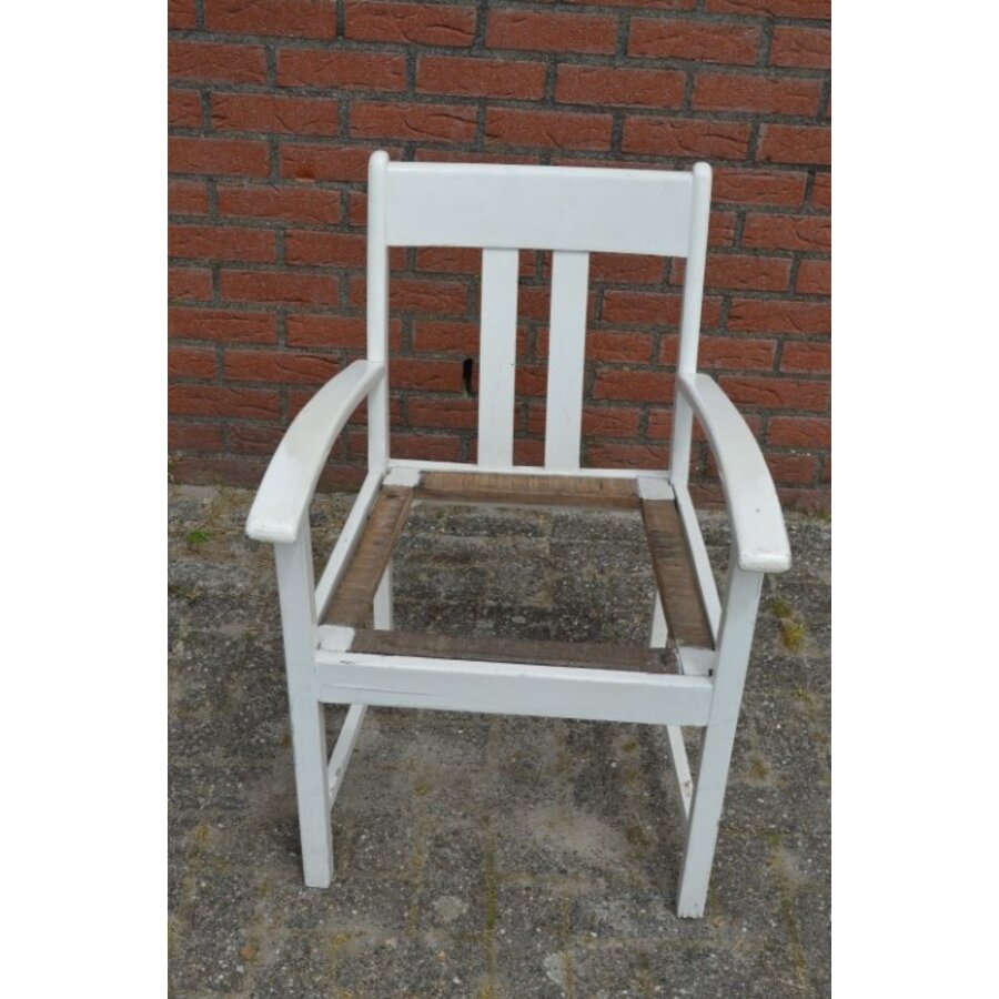 Ouderwetse houten armstoel frame opknapper-2