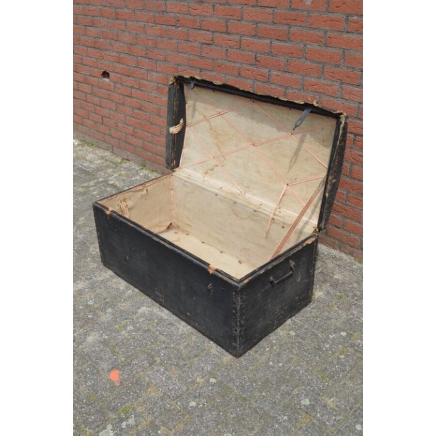 Antieke houten koffer met linnen bekleding-7