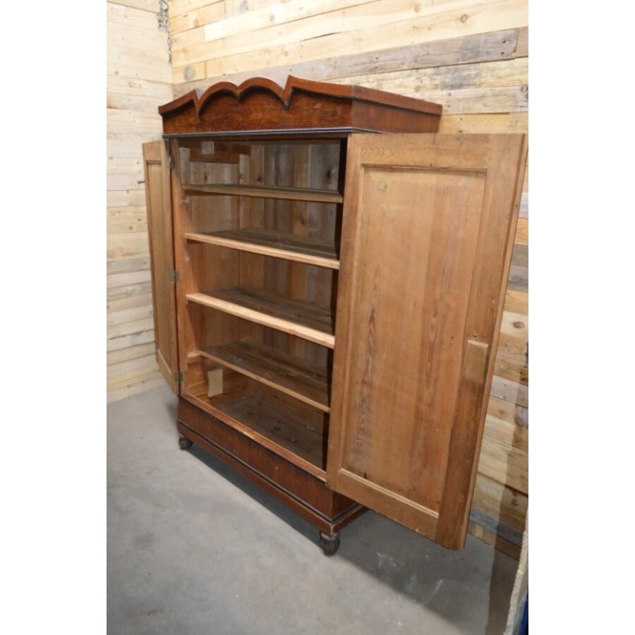 Antieke 2 deurs kledingkast-9