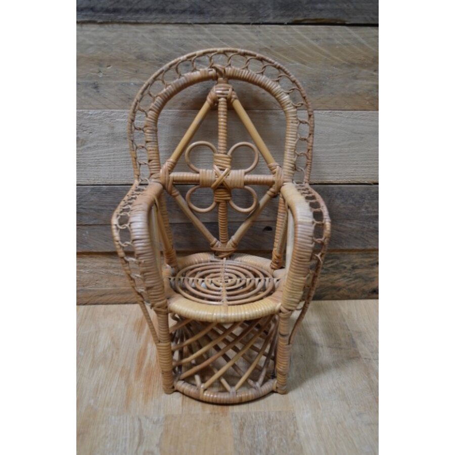 Vintage mini rotan pauwenstoel voor poppen-2