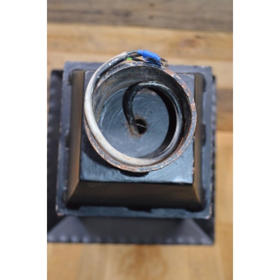 Grote metalen lantaarnlamp voor tuin of terras-7