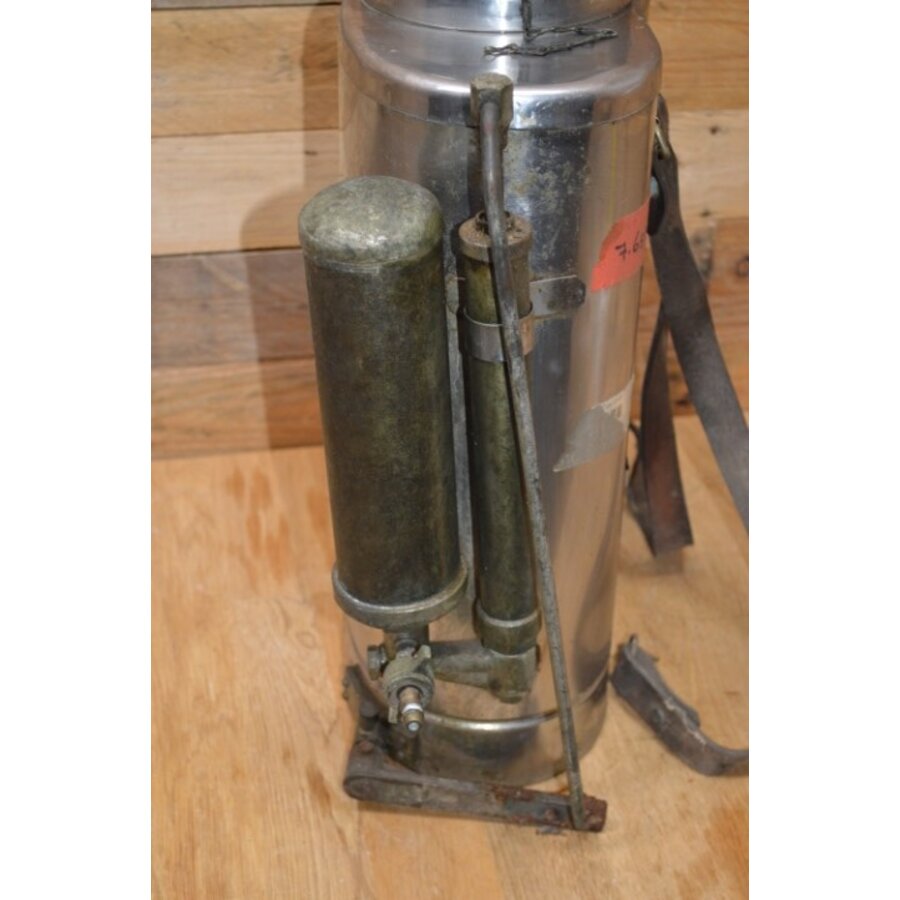 Ouderwetse Molison gifspuit-5