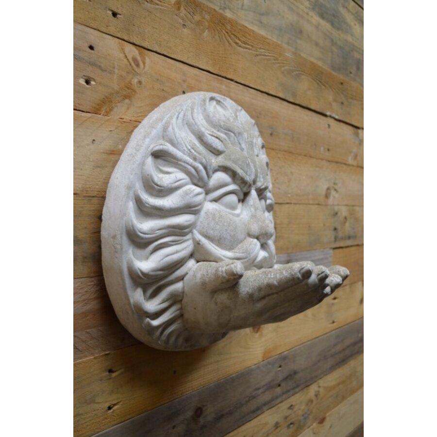 Betonnen windgezicht Vadertje Storm – wandornament met vogelvoerfunctie-3