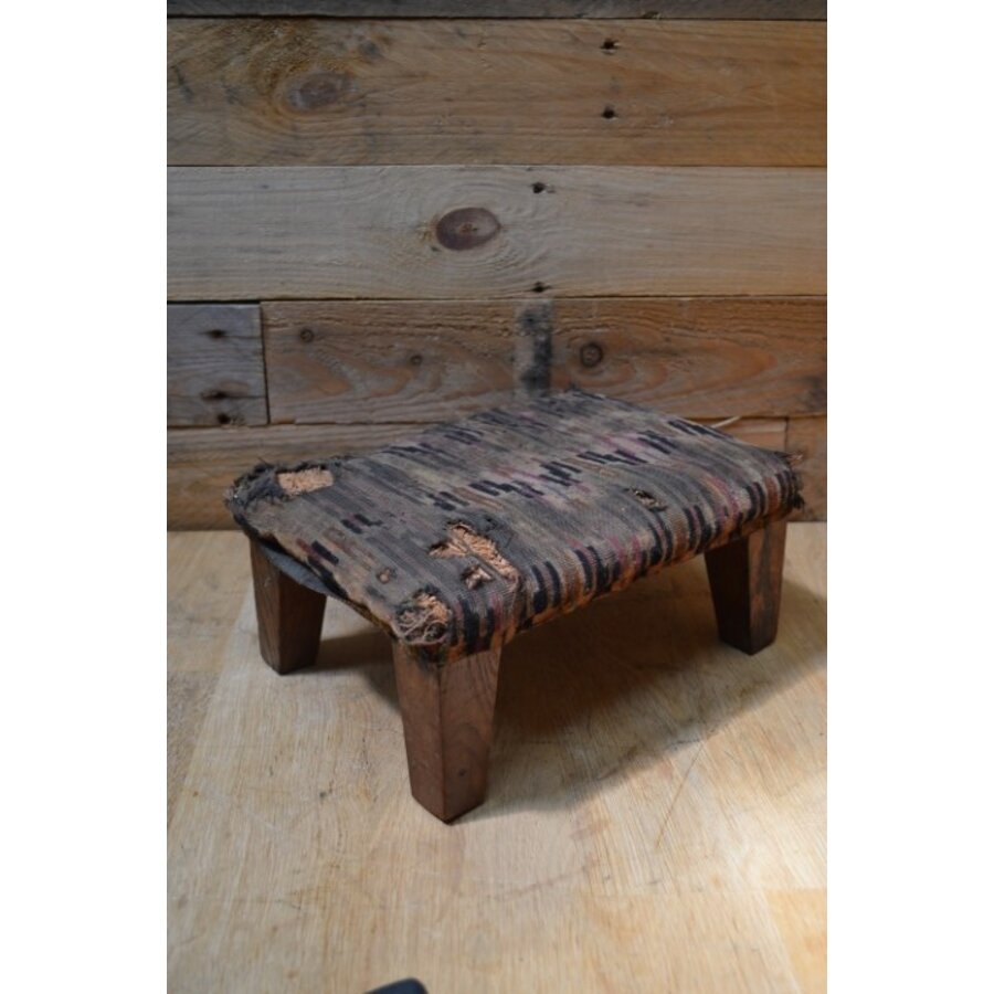 Antiek voetenbankje opknapper eikenhout-1