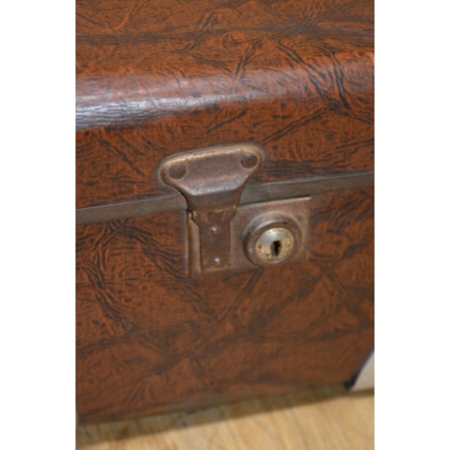 Vintage bruine reiskoffer met zilverkleurige hoekstukken-3