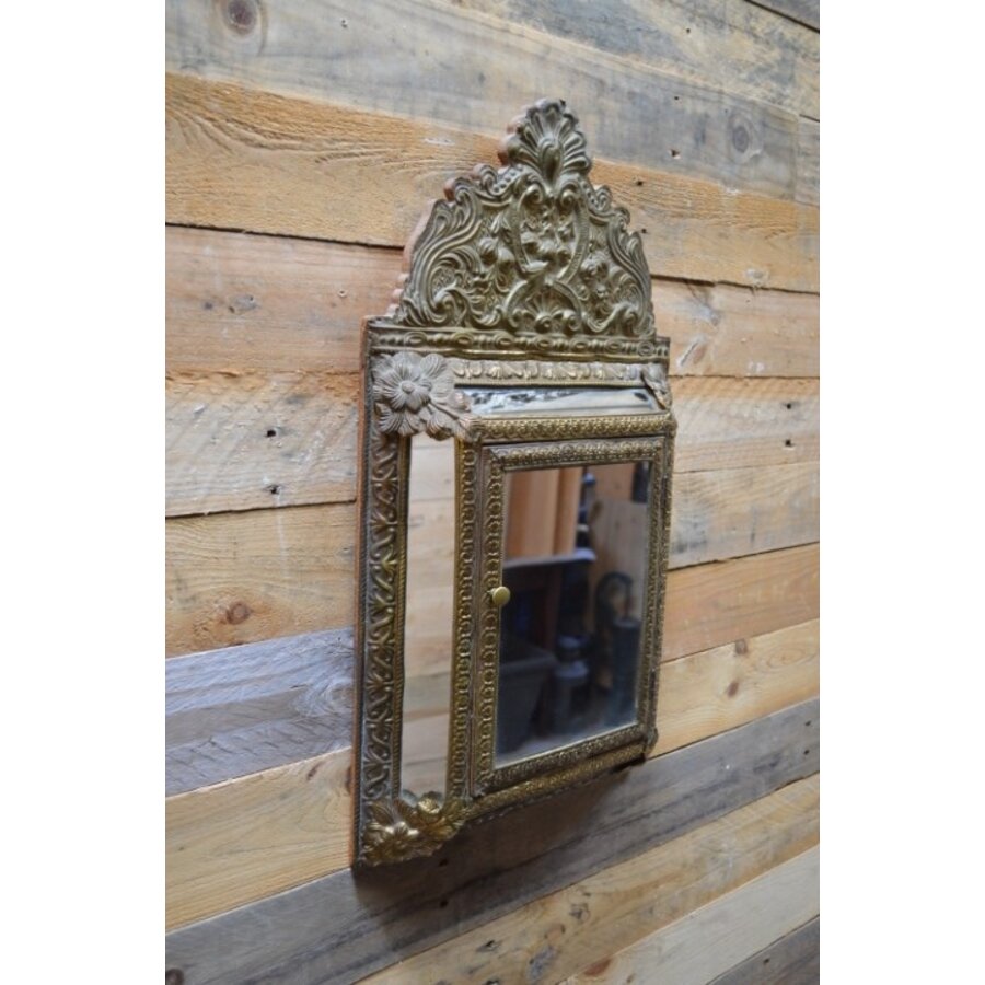 Borstelkastje met spiegels koperbeslag buitenkant-8