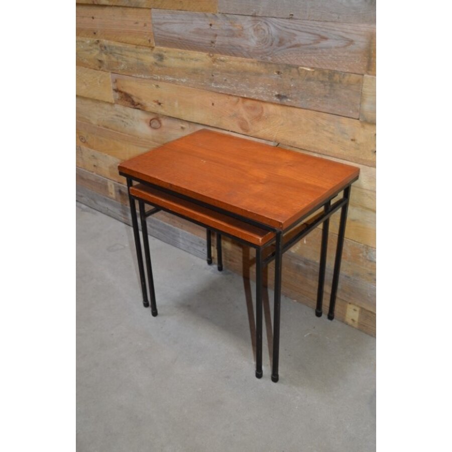 Retro industriële look tafeltjes set van 2-2