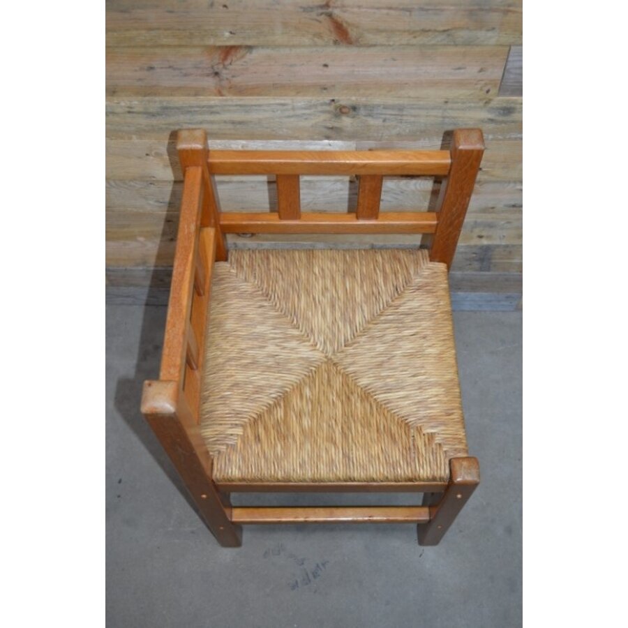 Vintage hoekstoeltje van blank eikenhout met biezen zitting-3