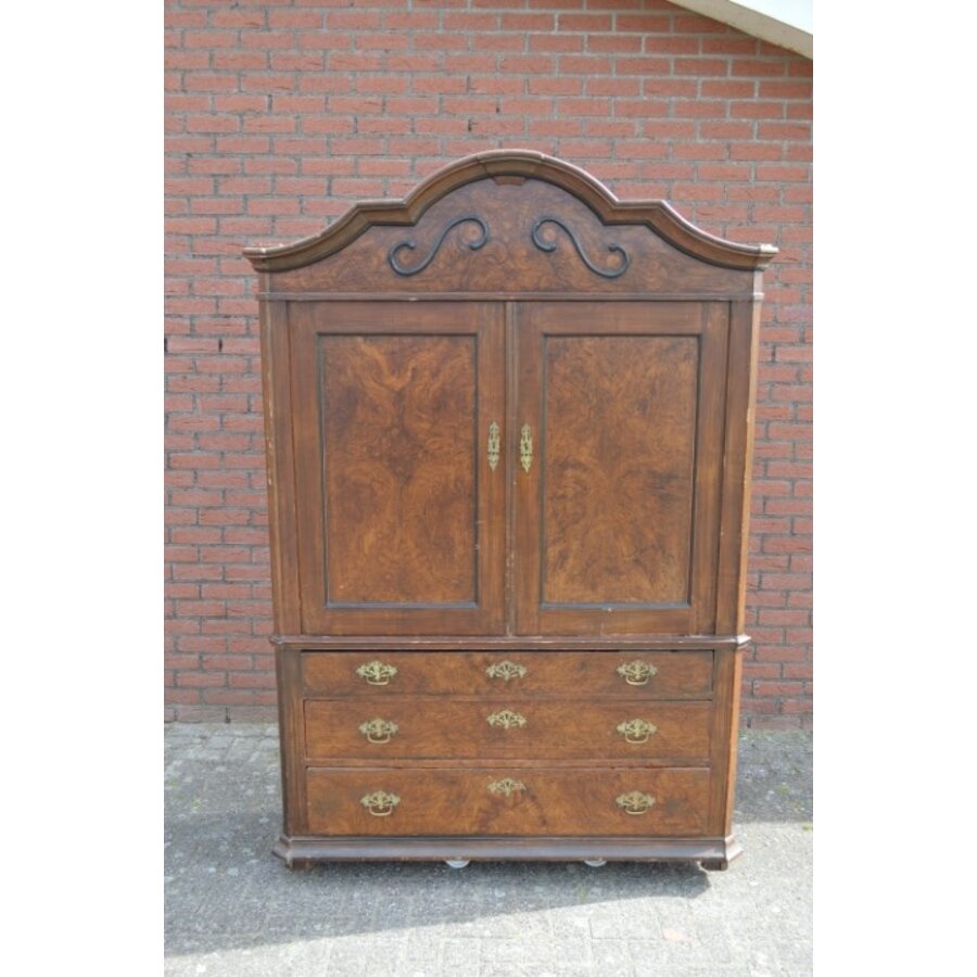 Antiek kabinet met laden en veel bergruimte-3