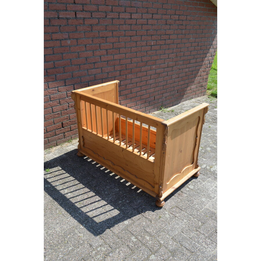 Kinderbedje oud grenen opknapper-2