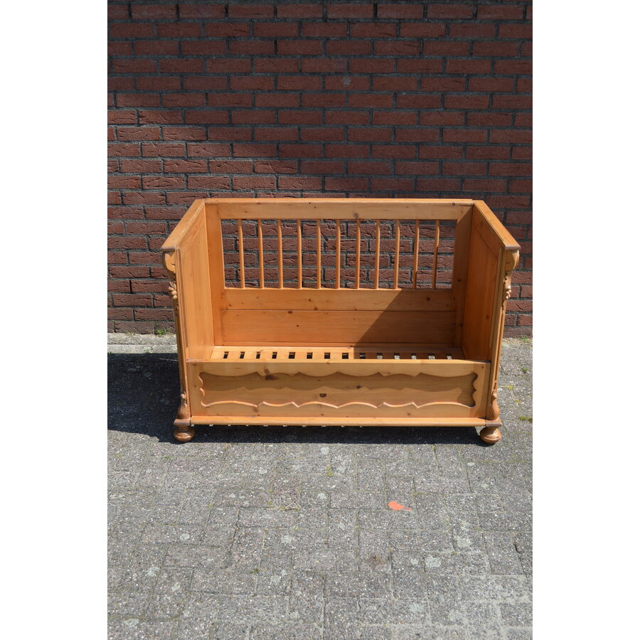 Kinderbedje oud grenen opknapper-5