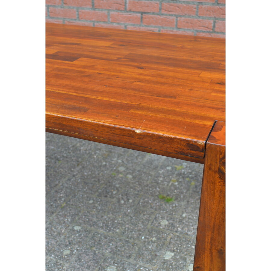 Eettafel koloniaal voor het hele gezin-4