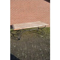 thumb-Brutalistische eettafel met steenschotten blad en metalen onderstel-1