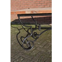 thumb-Brutalistische eettafel met steenschotten blad en metalen onderstel-3