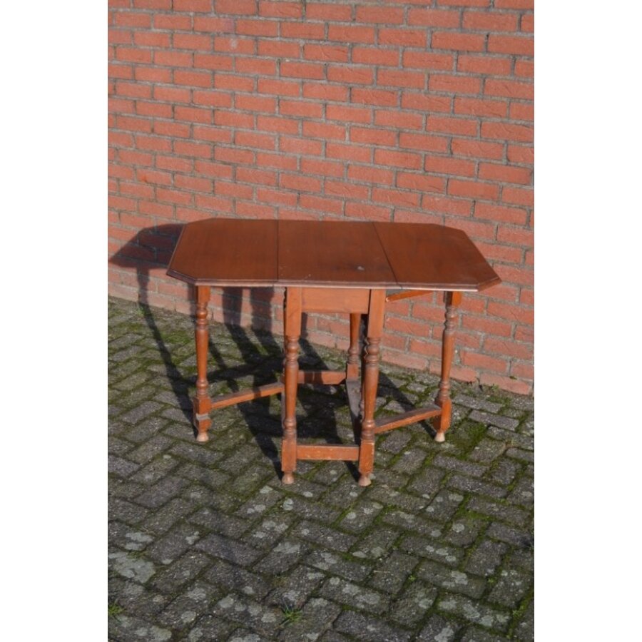 Engelse klapoortafel van eikenhout met twee klapbladen-5