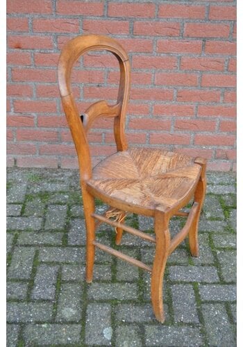 Antieke stoel opknapper 