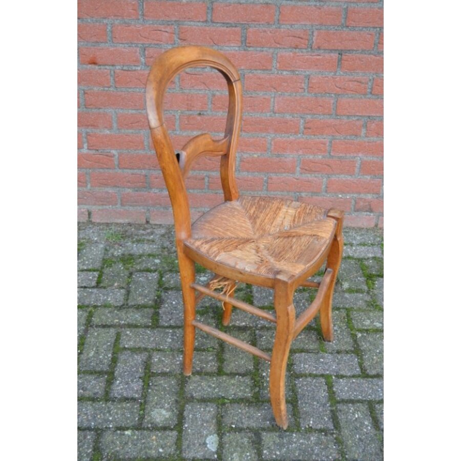 Antieke Louis Philippe stoel met biezen zitting-1