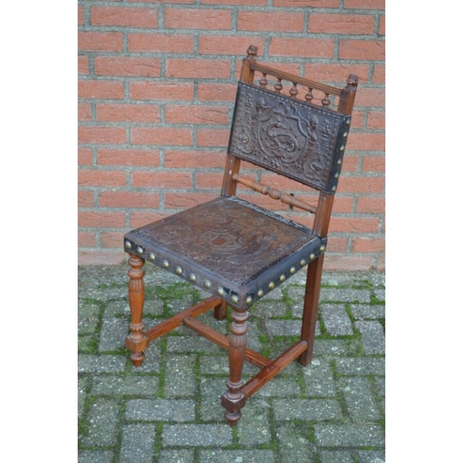 Eiken stoeltje antiek-10