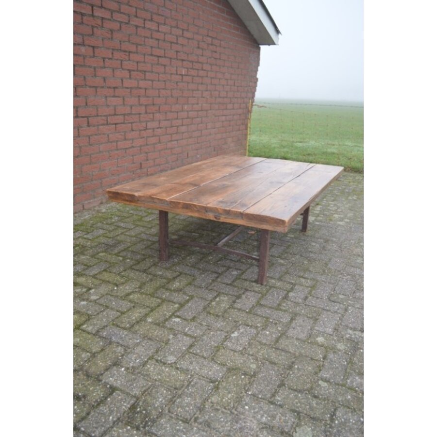 Industriële Salontafel  metaal met steigerhouten blad-2