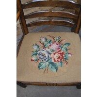thumb-Klassieke houten armstoel jaren 50 met handgeborduurde bloemenzitting-2