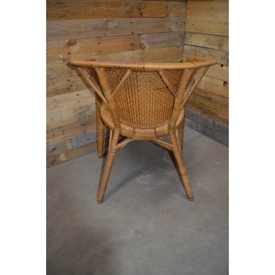 Vintage ronde rotan fauteuil met opengewerkt vlechtwerk en ruitpatroon-5